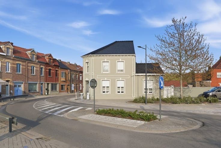 CHARMANTE OPEN BEBOUWING MET GEZELLIGE TUIN IN TONGEREN