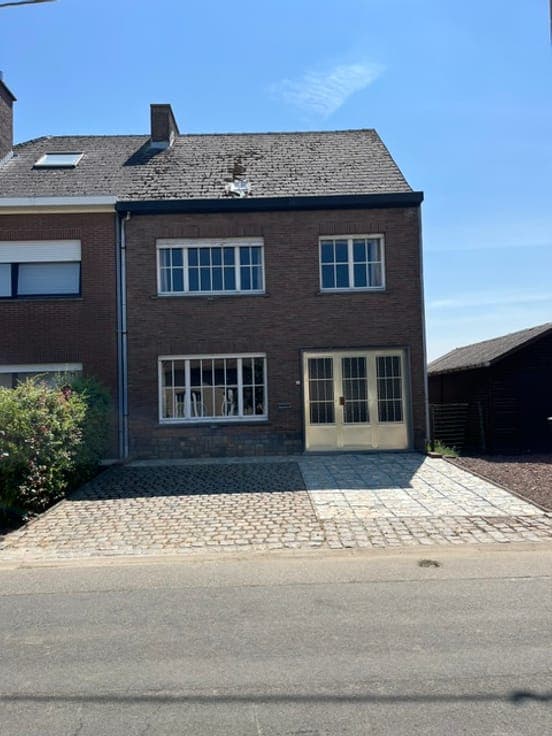 Family home with 3 bedrooms in Brakel on 688 m²