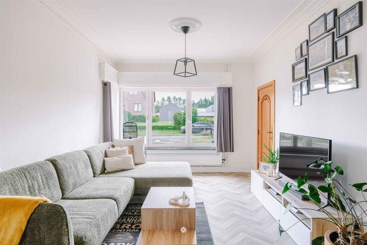 Charmante en lichtrijke woning met diepe tuin in Sint-Niklaa