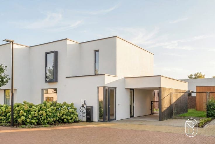 beautifully finished, recent and energy-efficient home