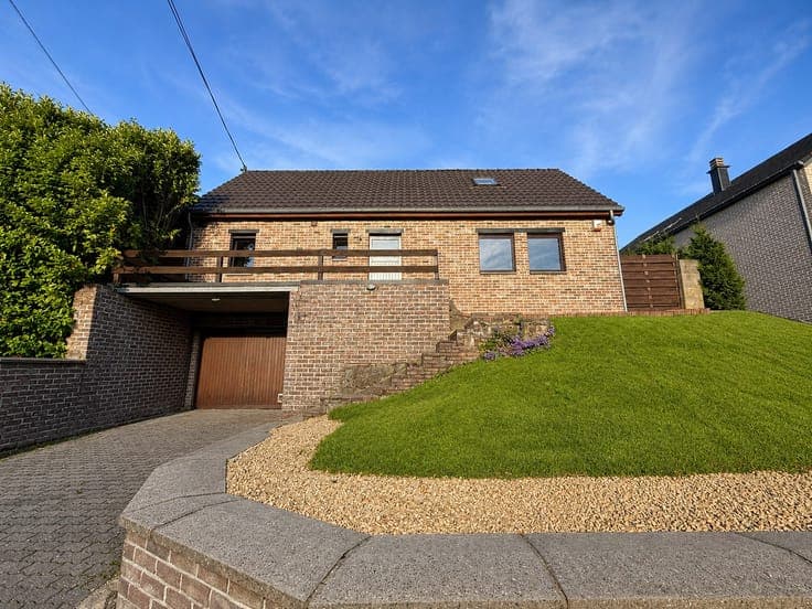 Charming 3-bedroom villa with pool in a quiet, sought-after