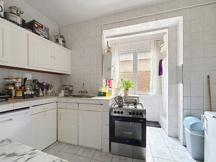 Investment property with 5 officially recognized units