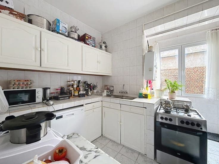 Investment property with 5 officially recognized units