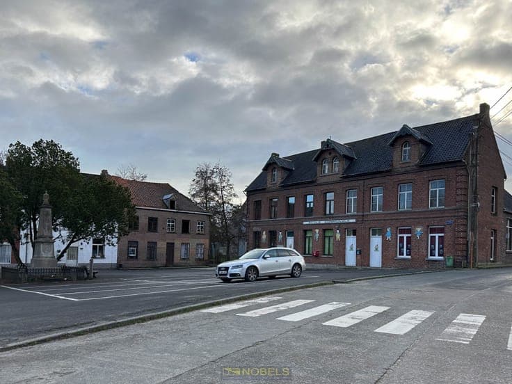 Te koop, groot perceel (2.093m²) in uiterst rustige omgev...