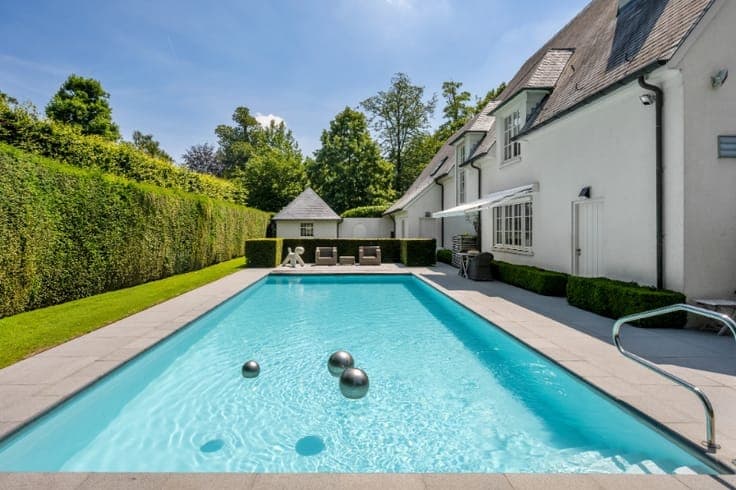 Exclusieve villa in het Leiepark met zicht op de Leie en ...