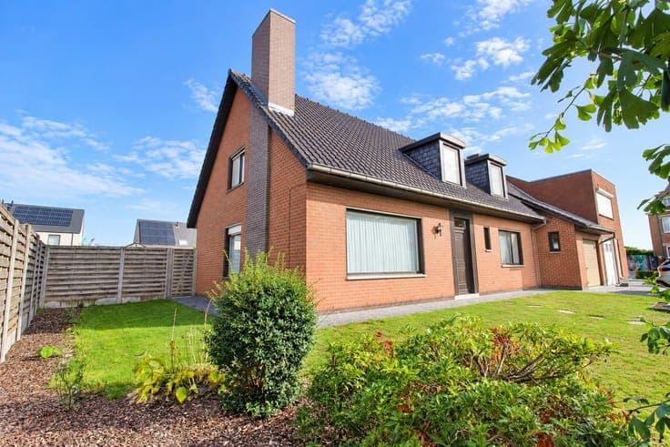 Ruime gezinswoning - HOB - met 4 slaapkamers (1 beneden),...