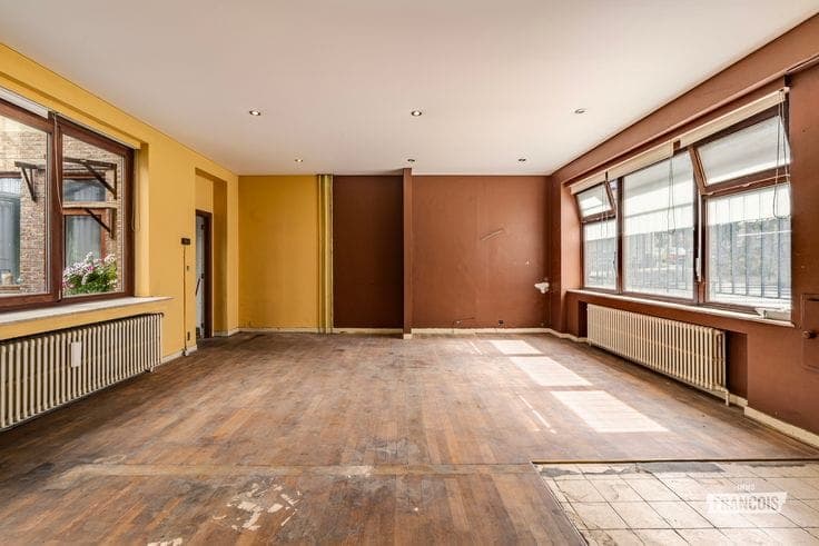 Beautiful atypical property with numerous possibilities in …