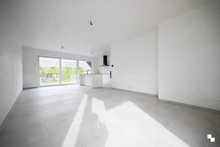 Aantrekkelijke HOB met drie slaapkamers in rustige nieuwe...