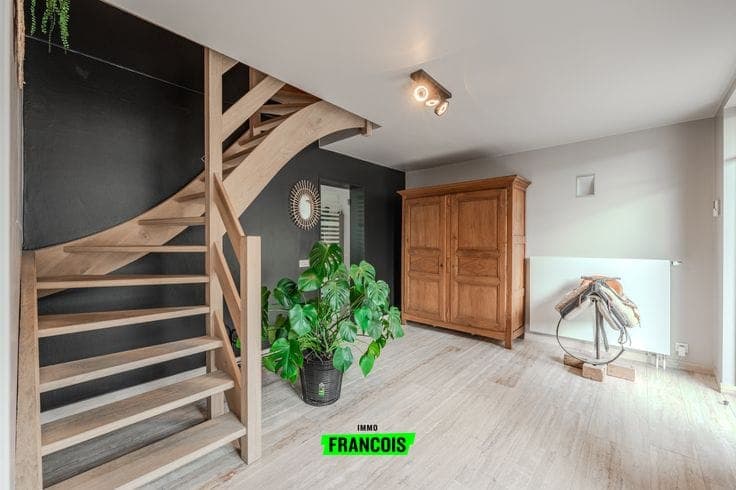 Move-in ready villa (EPC A!) with huge living area and 7 be…