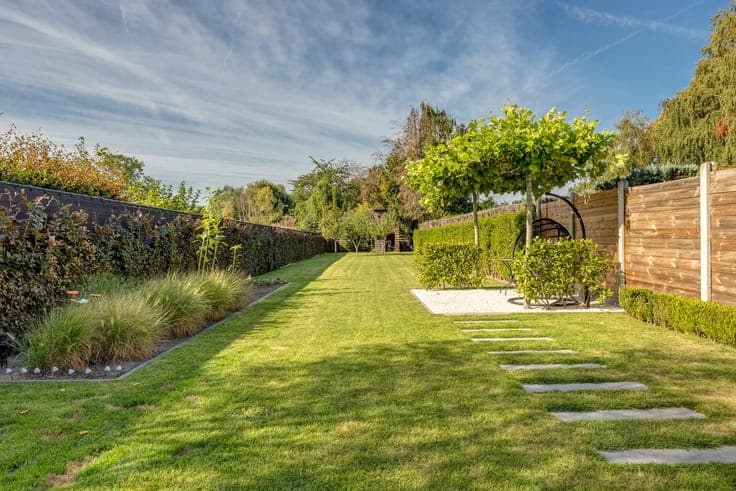 Move-in ready home with 3 bedrooms and a large garden
