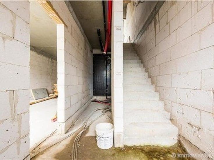 Unique investment opportunity or ideal kangaroo home in a pr