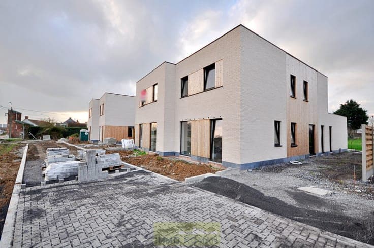 Nieuwbouwwoning met 3 slaapkamers en tuin!