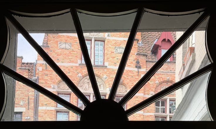 een verborgen stukje Brugge, met een verhaal achter elke ...