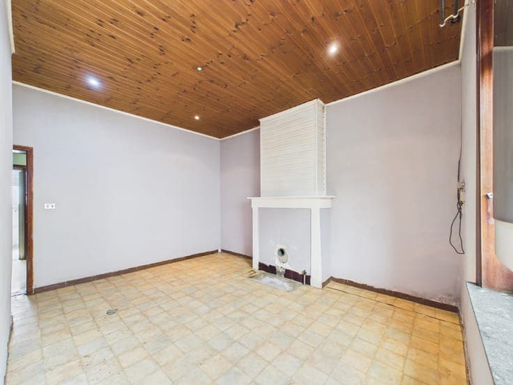 2-Bedroom House with GARDEN