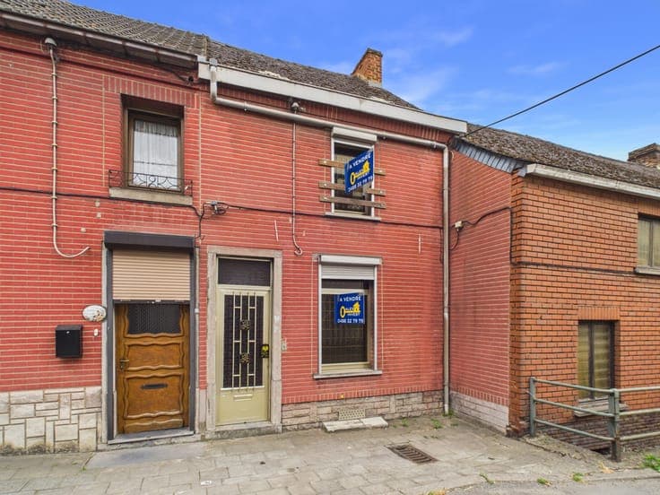 2-Bedroom House with GARDEN
