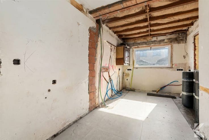 Spacious family home with a renovated interior