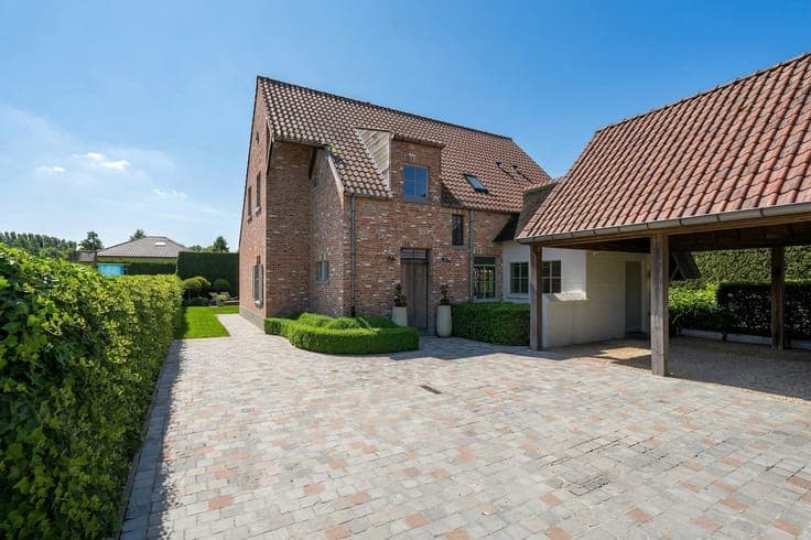 Charming family home in Zwevegem