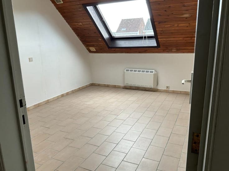 Ruime woning met 4 slaapkamers en met commerciële mogelij...