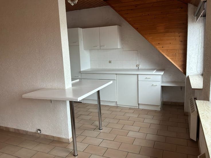 Ruime woning met 4 slaapkamers en met commerciële mogelij...