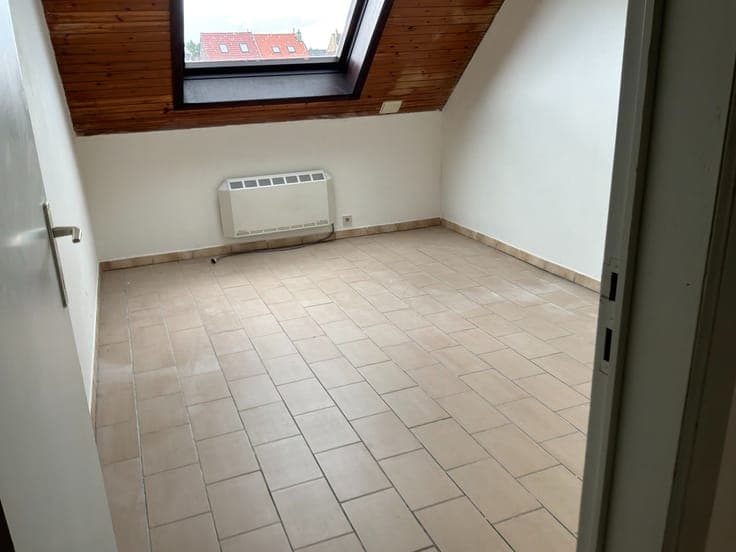 Ruime woning met 4 slaapkamers en met commerciële mogelij...