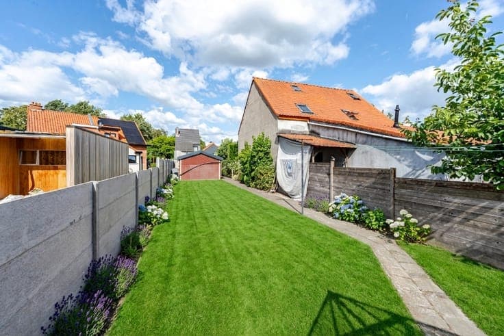 Woning aan de stadsrand nabij de Daknamse bossen...