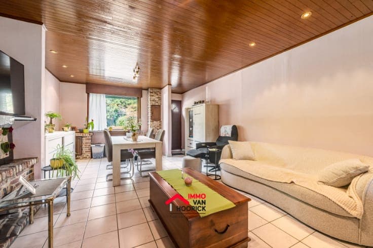 Woning aan de stadsrand nabij de Daknamse bossen...