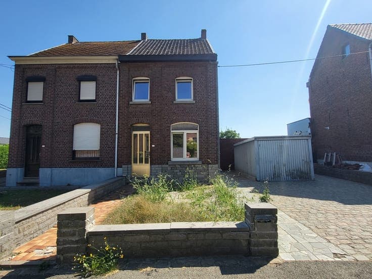 Landelijk gelegen woning met tuin, garage en ruime inrich...