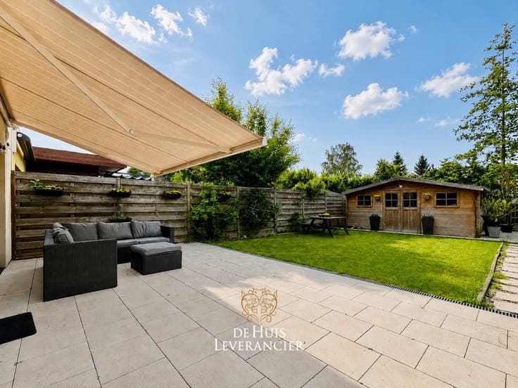 Instapklare rijwoning met tuin op rustige ligging te koop...