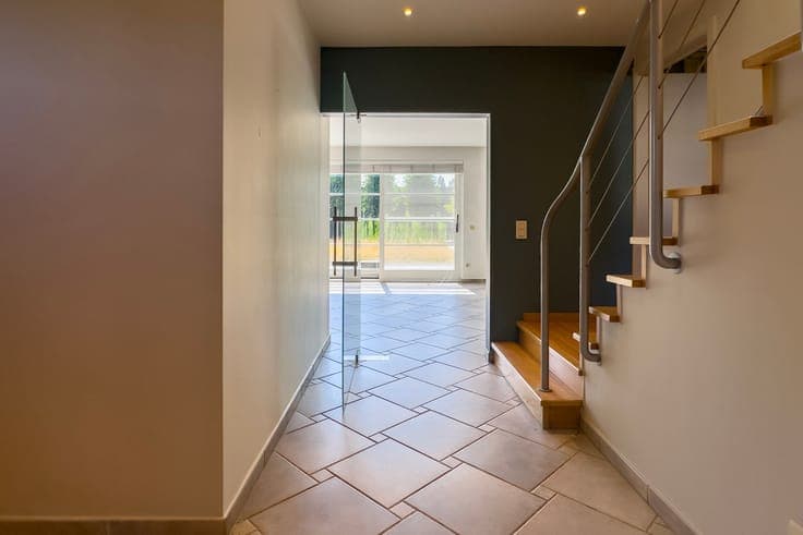 Statige, instapklare, villa te koop op goede ligging nabi...