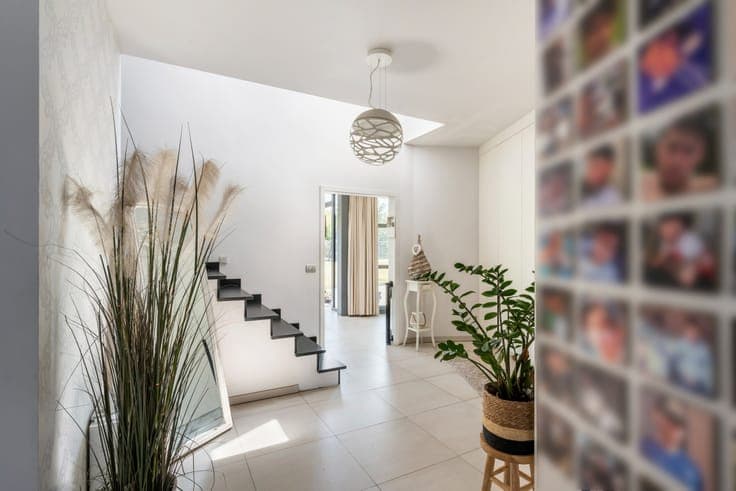 Modern villa with 5 bedrooms on 1,085m² in Mol-Millegem