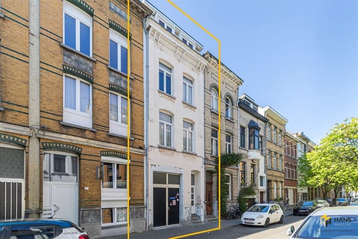 Ruime woning (272mé) met garage en buitenruimte