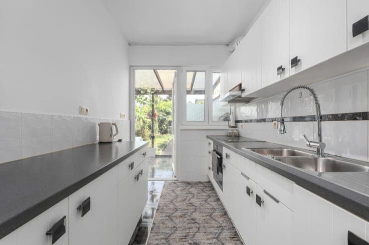 Terraced house with garden in Antwerp South