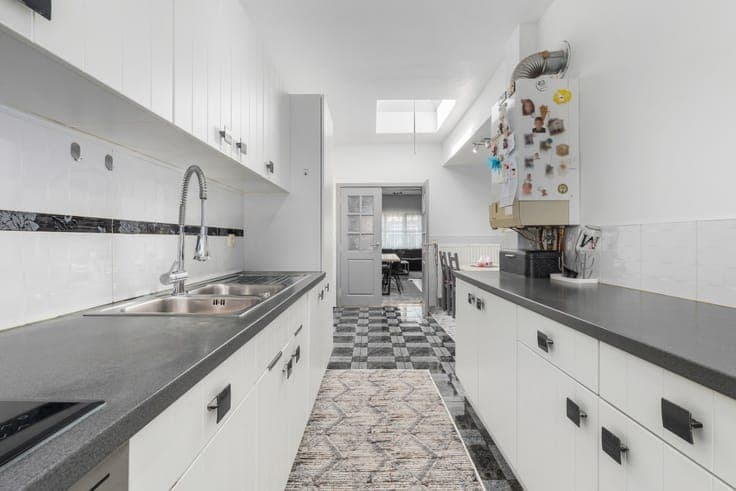 Terraced house with garden in Antwerp South