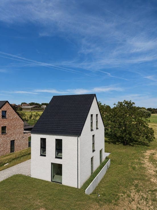 Energy-efficient new-build villa in Ninove (wind- and wat...