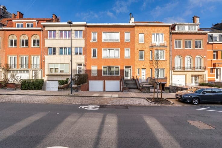Boondael – Building with 2 officially recognized apartments