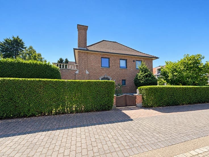 Ready-to-move-in house with 4 bedrooms in dead-end street