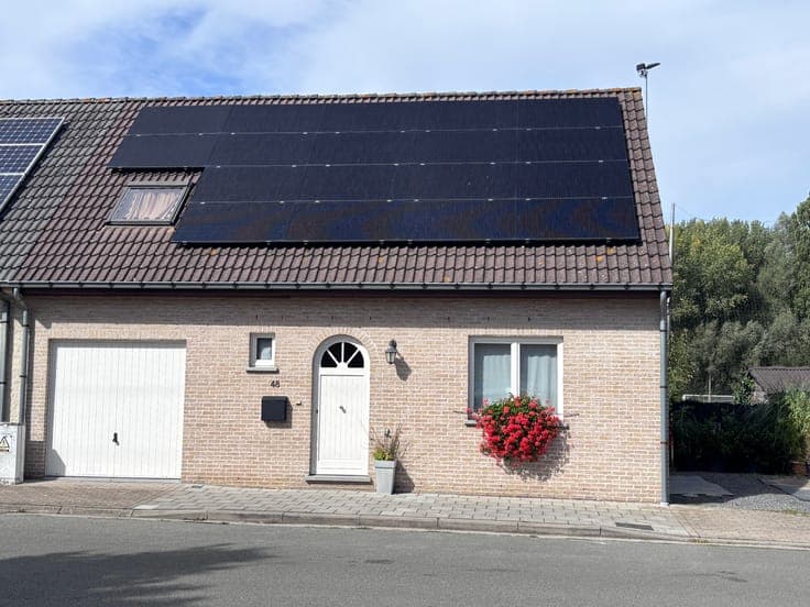 Charming 3-bedroom house with garden.