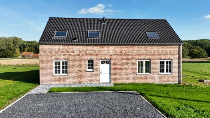 Vaste maison neuve super équipée