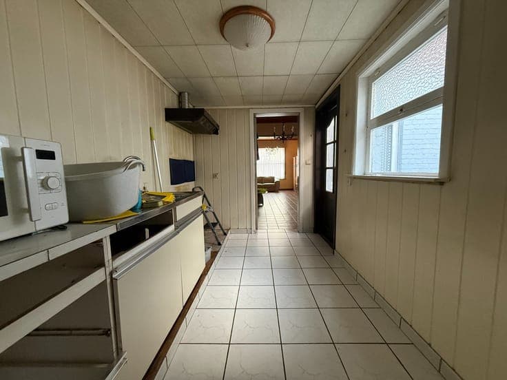 Ruime gezinswoning met badkamer op het gelijkvloers, 3 sl...