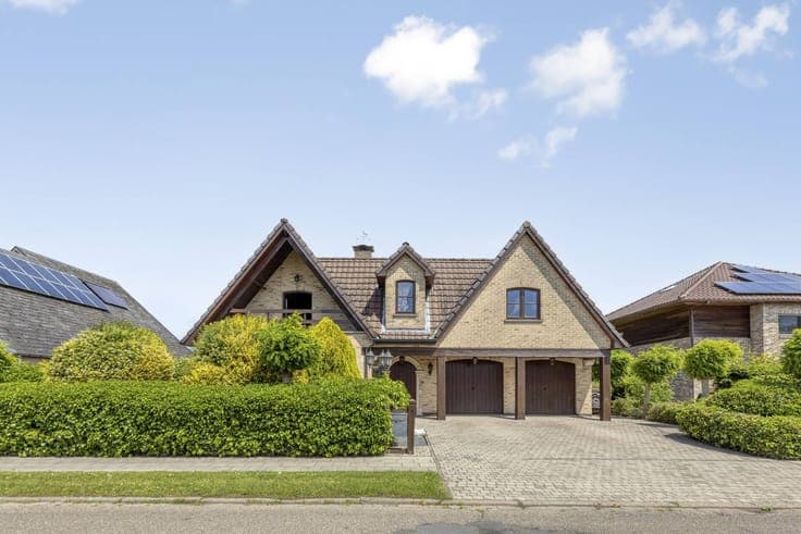 Characterful home for sale in a prime location in Willebroek