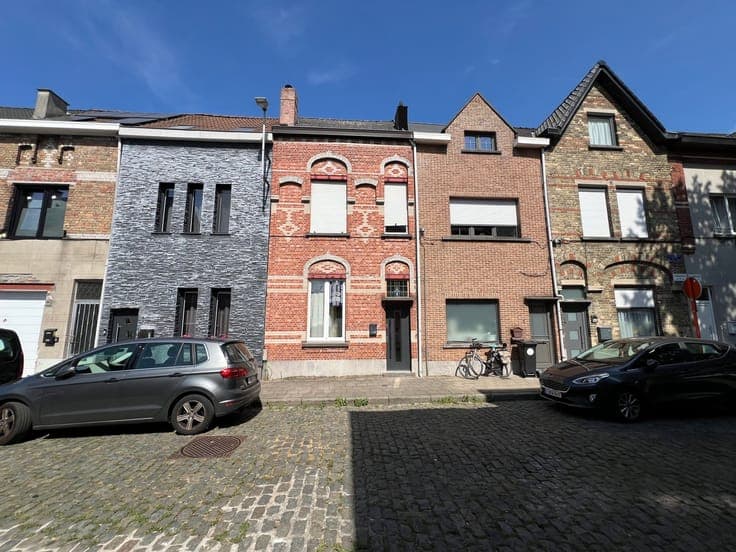 Terraced House
