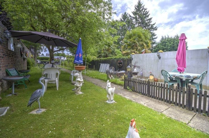 MAISON 2 CH AVEC JARDIN ET GARAGE