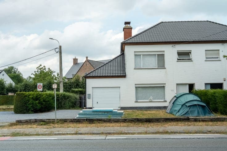 Halfopen bebouwing met 3 slaapkamers in het hart van Zaff...