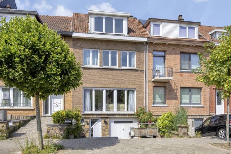 House for sale in Strombeek-Bever with garden and garage