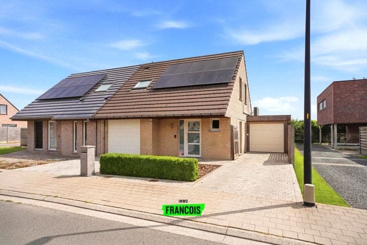 Move-in ready family home for sale in Mesen