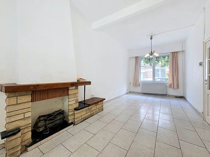 Charming house in Jette with three bedrooms, terrace