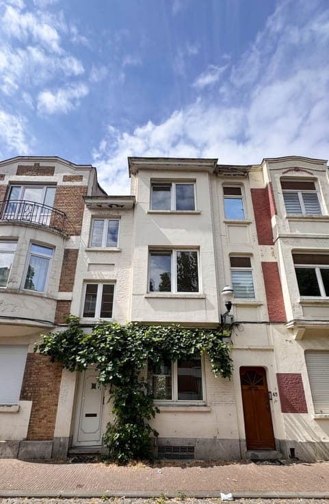 Charming house in Jette with three bedrooms, terrace