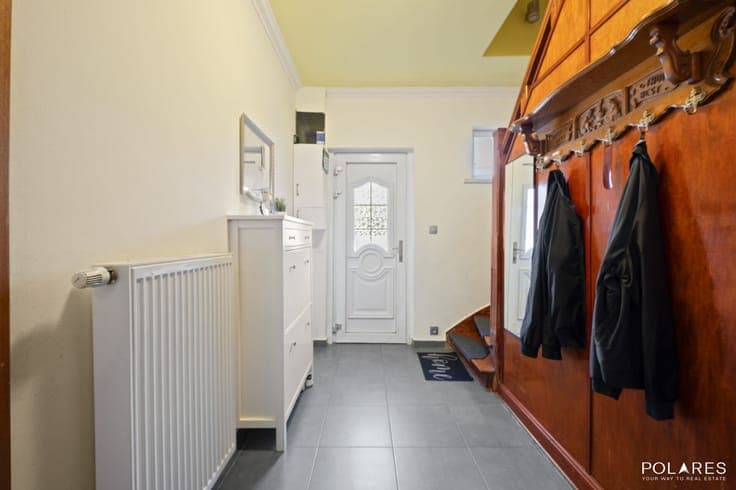 Semi-detached house with 3 bedrooms and south-facing garden