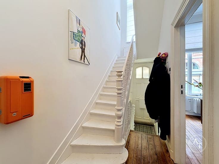 Voltaire / 3-bed house +/- 178m² in perfect condition