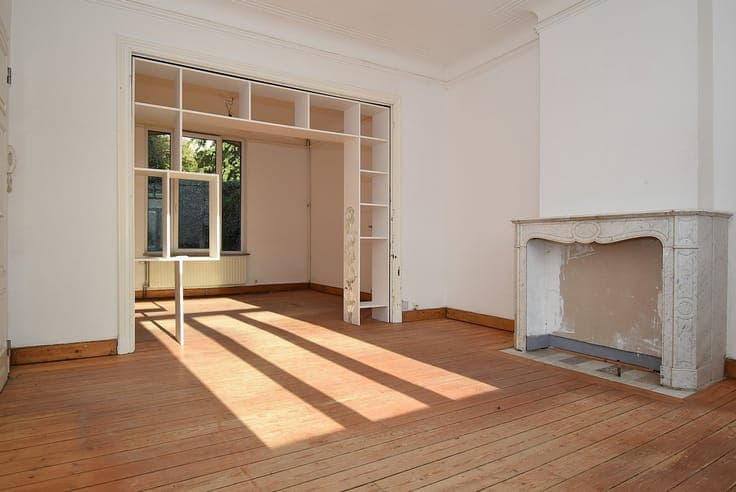 Spacieuse maison bourgeoise à moderniser avec jardin